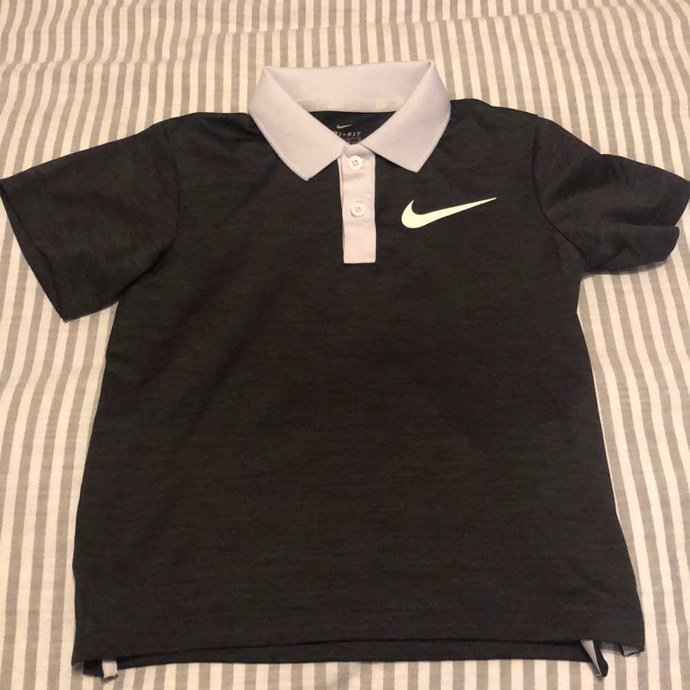 Boys Nike Dri-Fit t-shirt